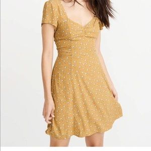 Cottagecore Abercrombie yellow floral dress